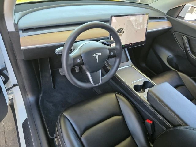 2021 Tesla Model Y - Image 12 of 21