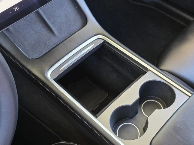 2021 Tesla Model Y - Image 17 of 21