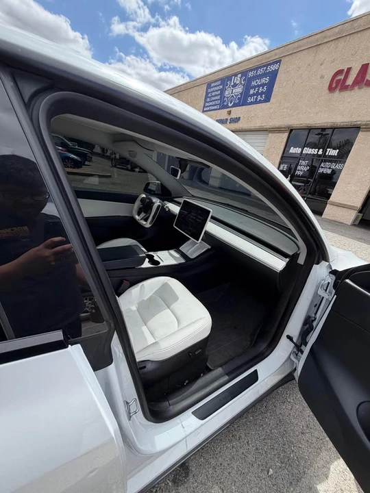 2021 Tesla Model Y - Image 5 of 9