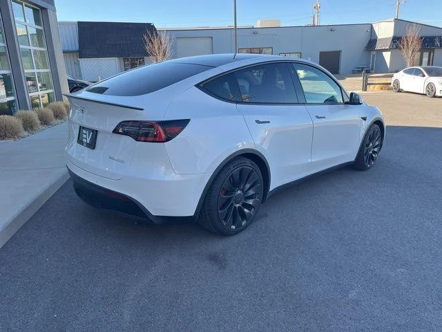 2021 Tesla Model Y Performance - Image 7 of 21