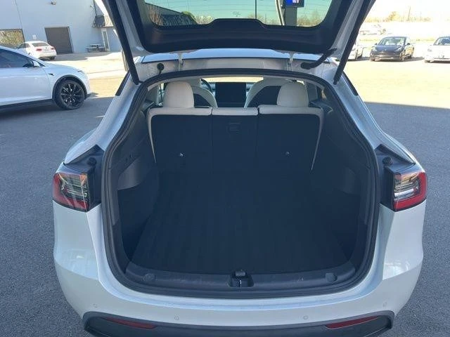 2021 Tesla Model Y Performance - Image 15 of 21