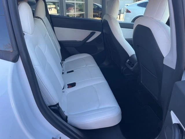 2021 Tesla Model Y Performance - Image 18 of 21