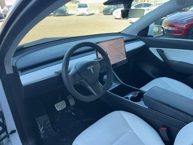 2021 Tesla Model Y Performance - Image 10 of 21
