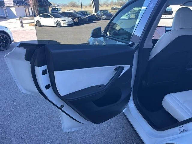2021 Tesla Model Y Performance - Image 12 of 21