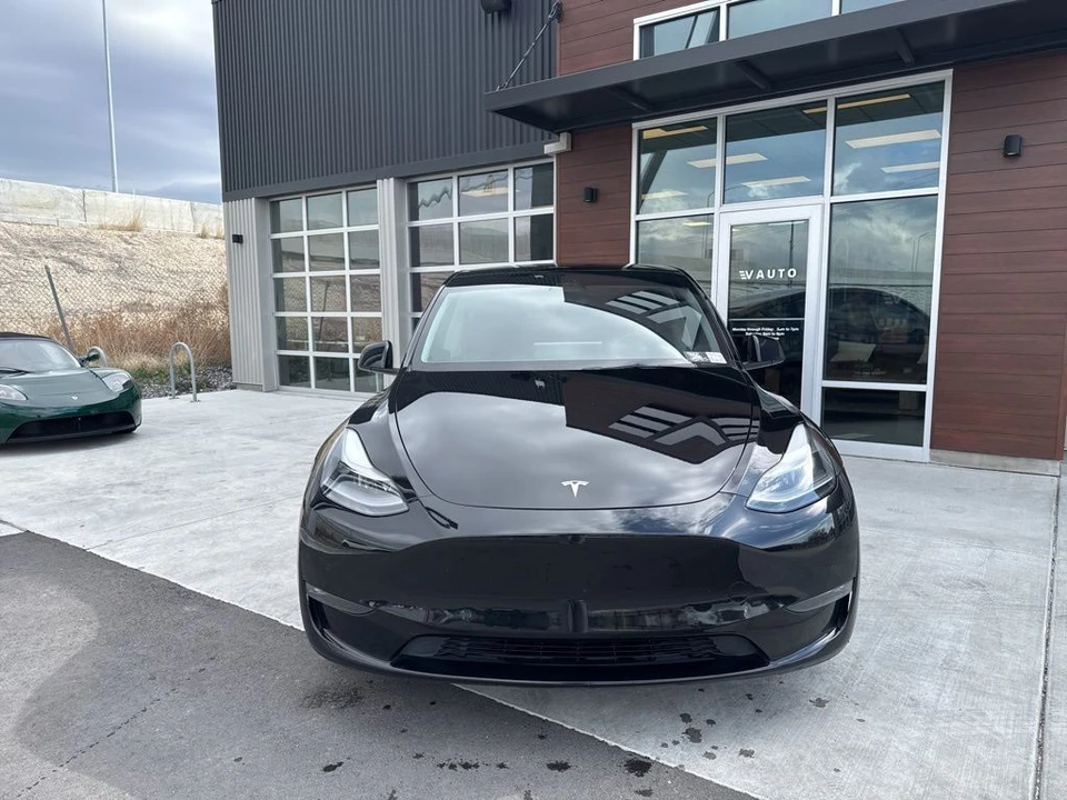 2021 Tesla Model Y Performance - Image 3 of 21