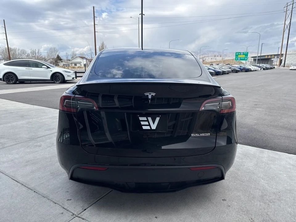 2021 Tesla Model Y Performance - Image 7 of 21