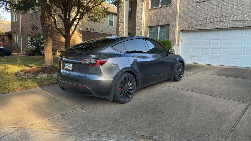 2021 Tesla Model Y Performance - Image 3 of 5