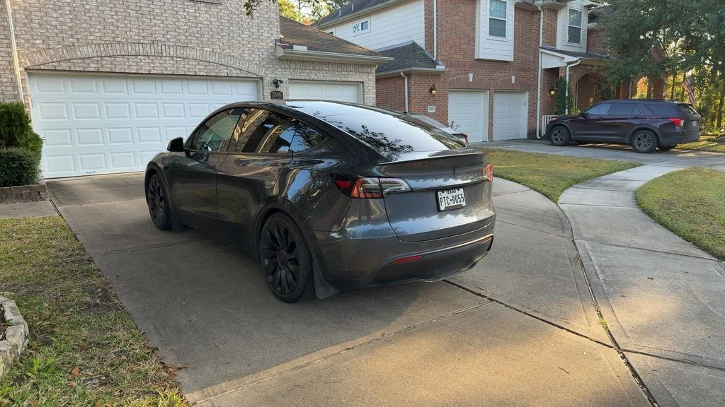 2021 Tesla Model Y Performance - Image 4 of 5