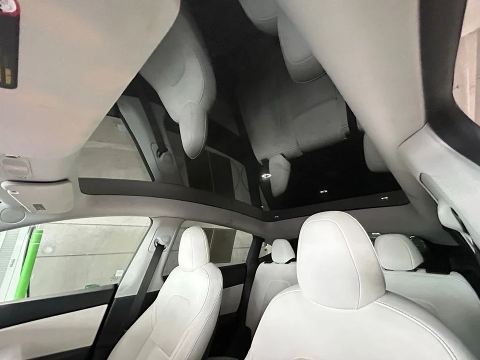 2021 Tesla Model Y Performance - Image 9 of 12