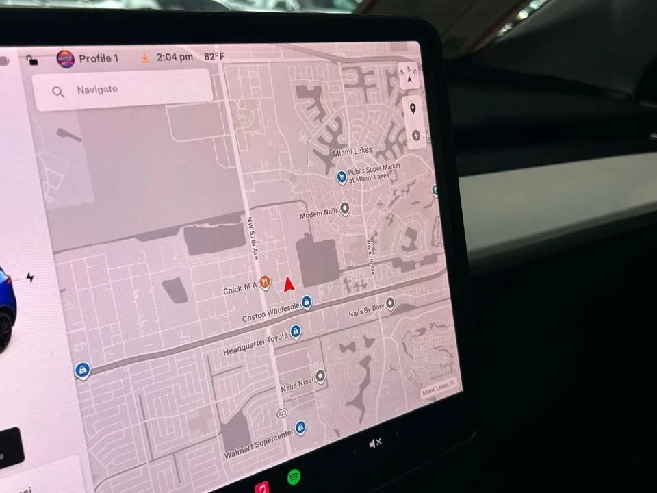2021 Tesla Model Y Performance - Image 10 of 12