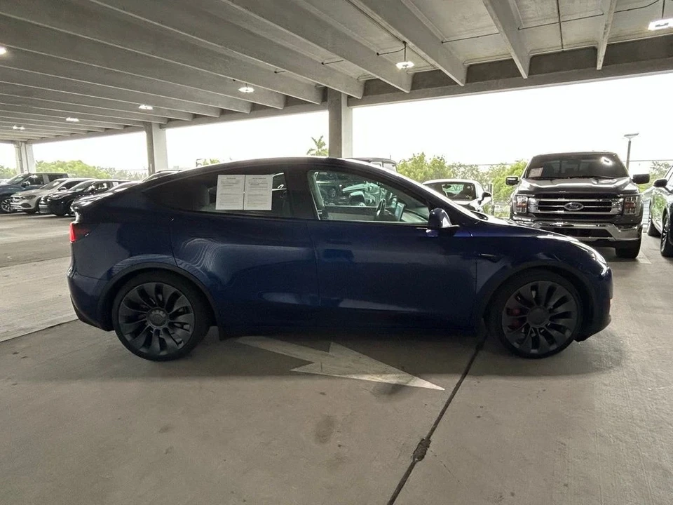 2021 Tesla Model Y Performance - Image 3 of 12