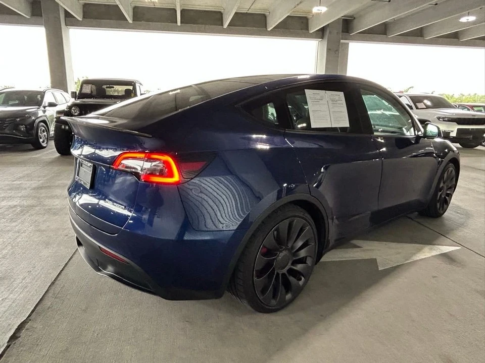 2021 Tesla Model Y Performance - Image 4 of 12