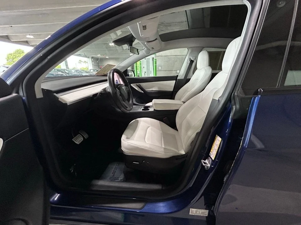 2021 Tesla Model Y Performance - Image 8 of 12