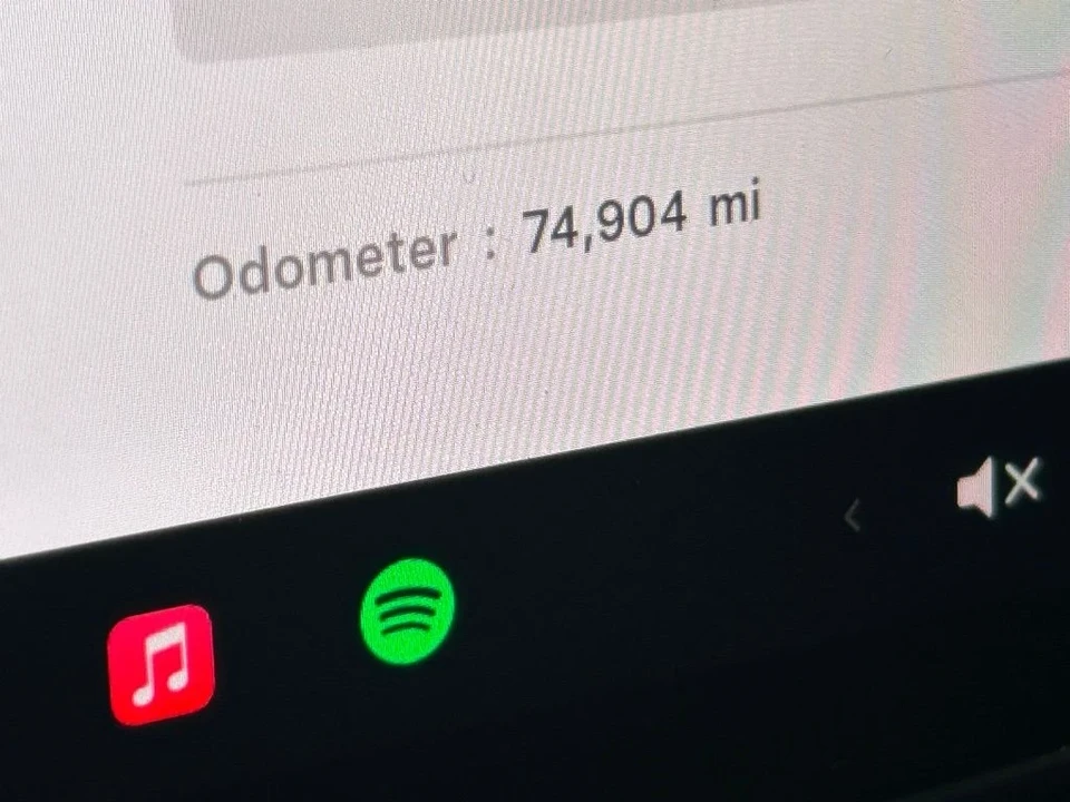 2021 Tesla Model Y Performance - Image 12 of 12