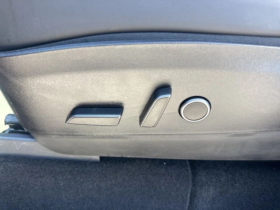 2021 Tesla Model Y Performance - Image 10 of 12