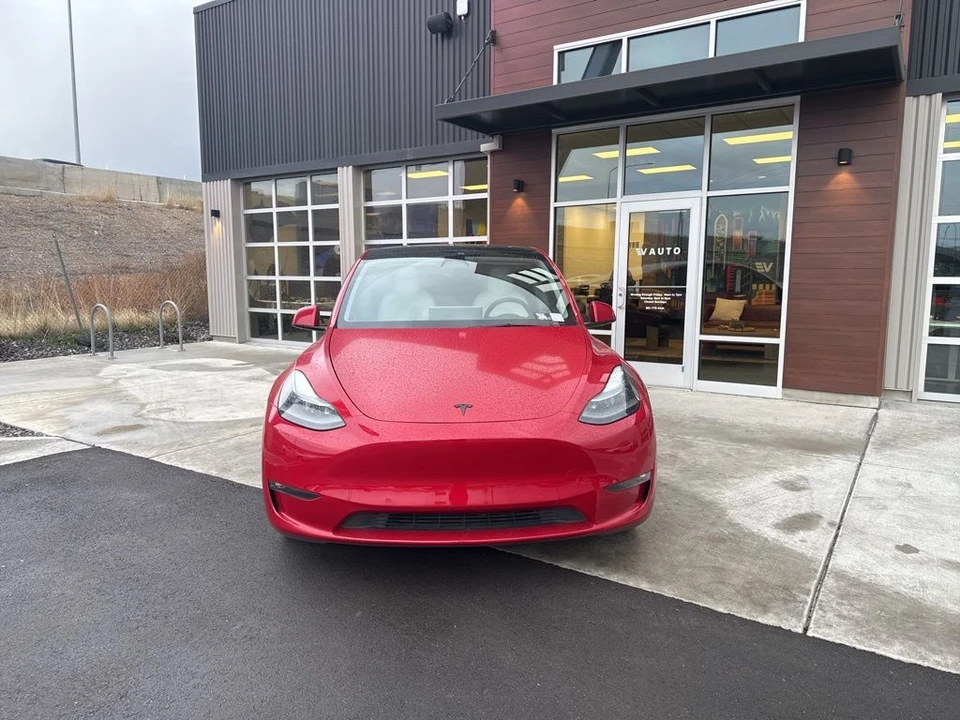 2021 Tesla Model Y Performance - Image 3 of 21