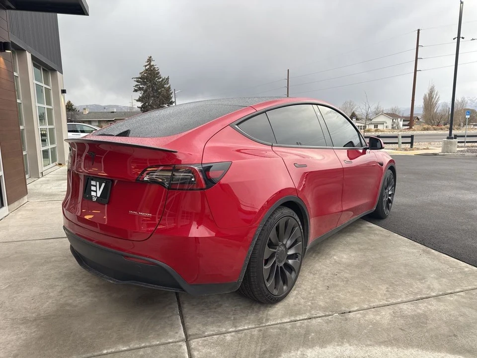2021 Tesla Model Y Performance - Image 8 of 21
