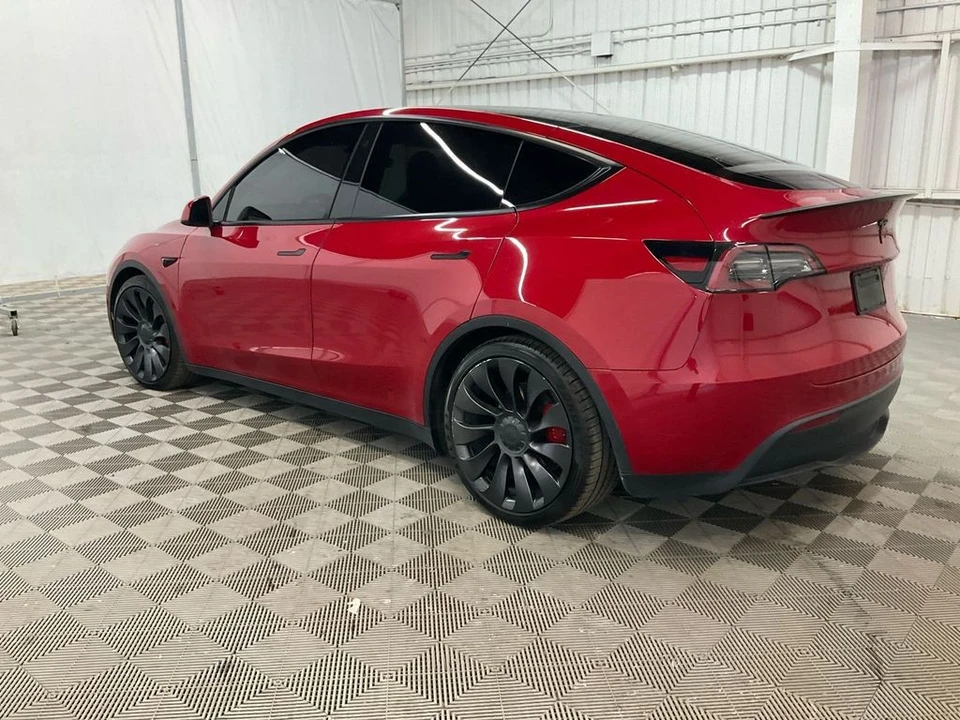 2021 Tesla Model Y Performance - Image 4 of 9