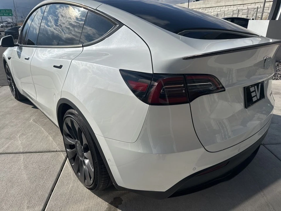2021 Tesla Model Y Performance - Image 6 of 21