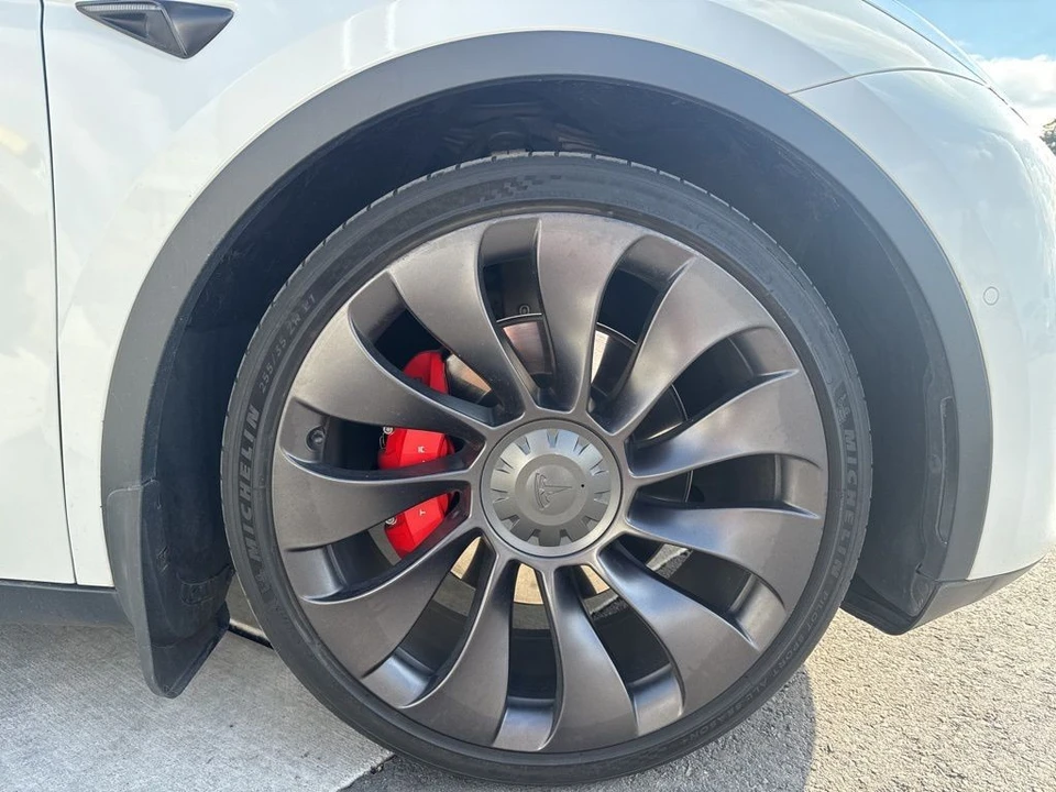 2021 Tesla Model Y Performance - Image 10 of 21