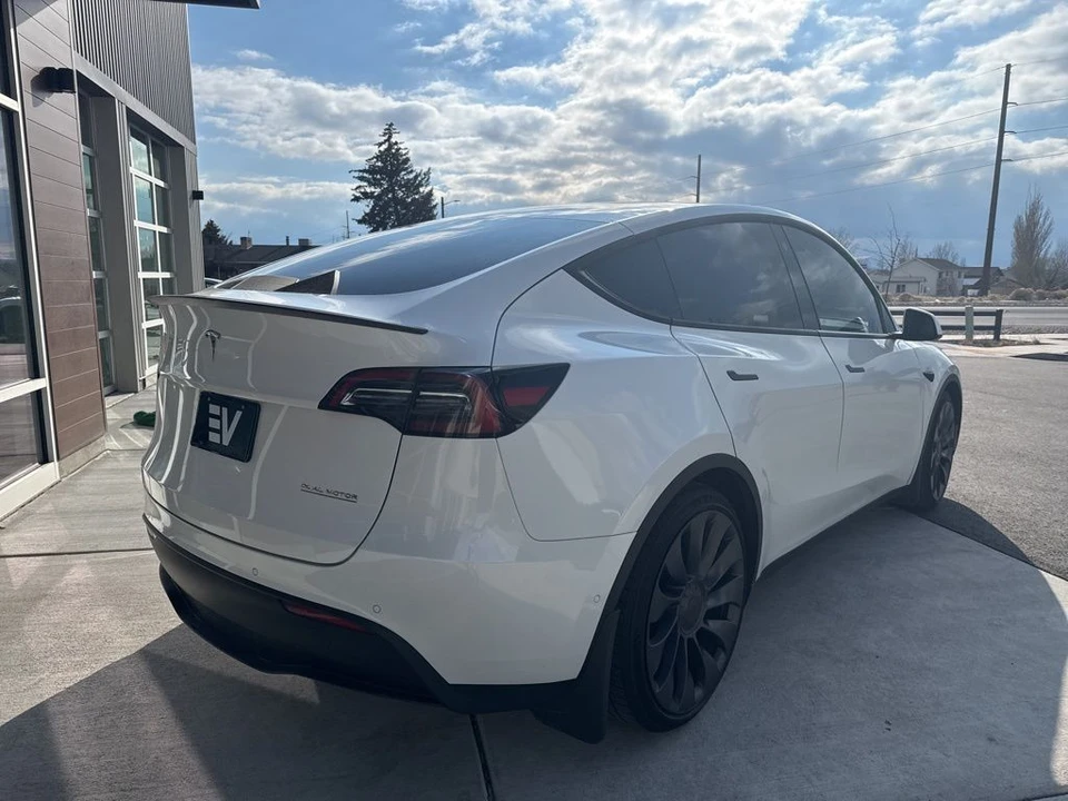2021 Tesla Model Y Performance - Image 8 of 21