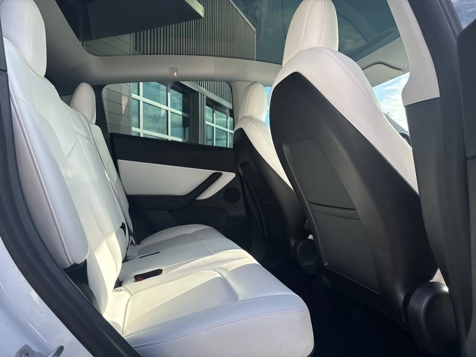2021 Tesla Model Y Performance - Image 20 of 21