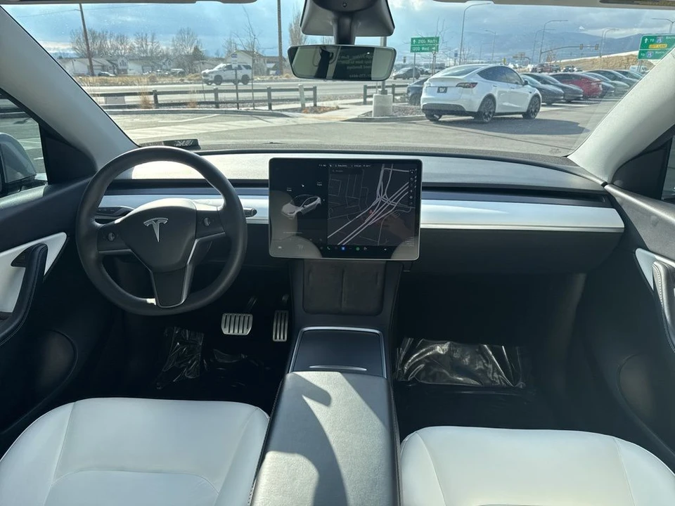 2021 Tesla Model Y Performance - Image 21 of 21