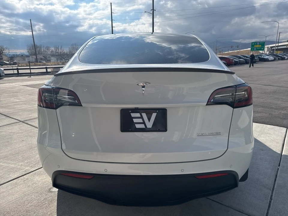 2021 Tesla Model Y Performance - Image 7 of 21