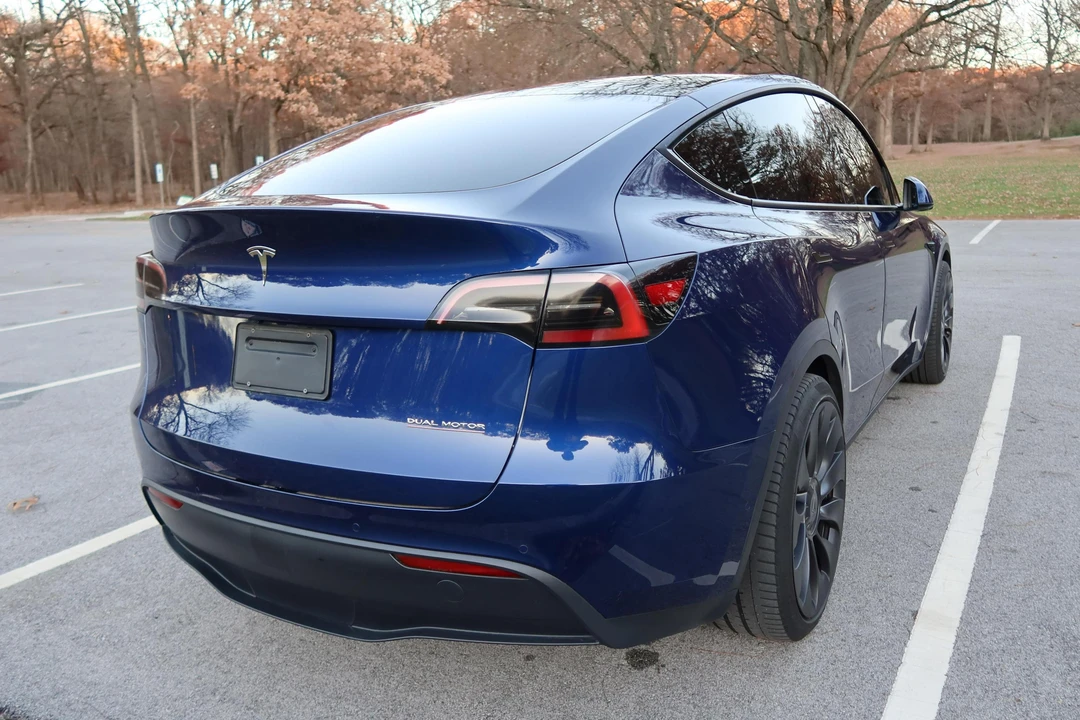 2021 Tesla Model Y Performance - Image 4 of 31