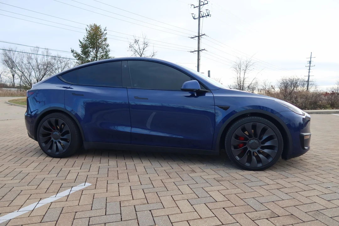 2021 Tesla Model Y Performance - Image 30 of 31
