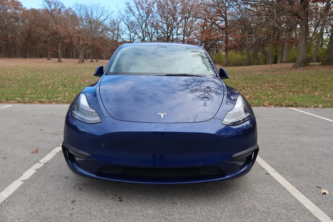 2021 Tesla Model Y Performance - Image 8 of 31
