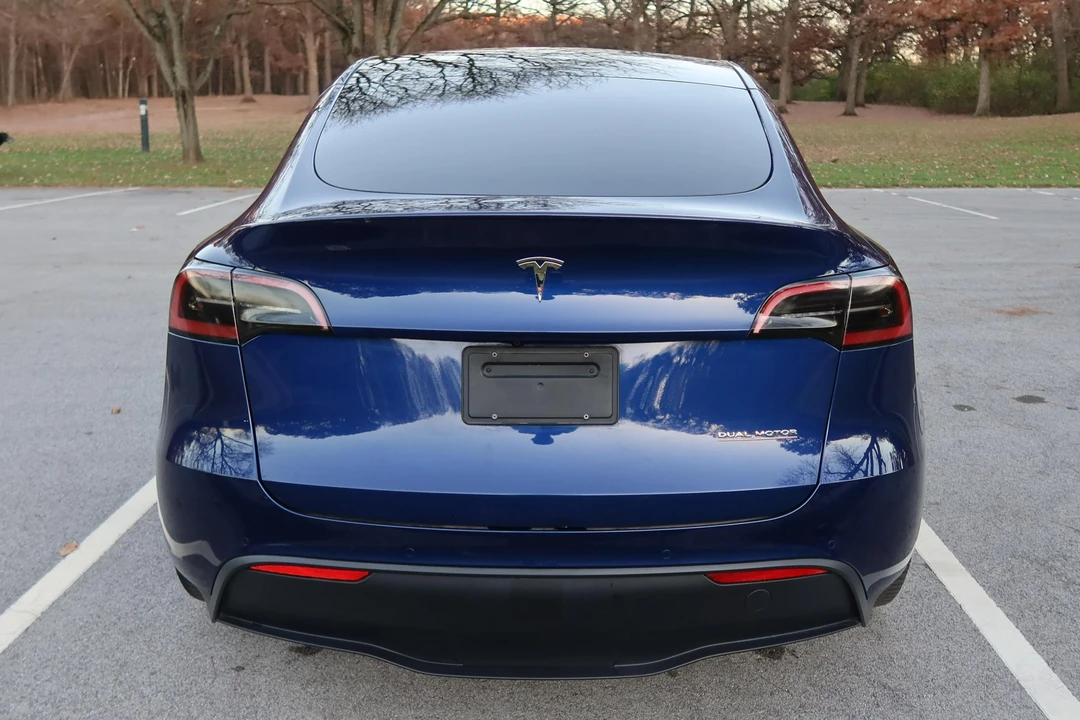 2021 Tesla Model Y Performance - Image 5 of 31