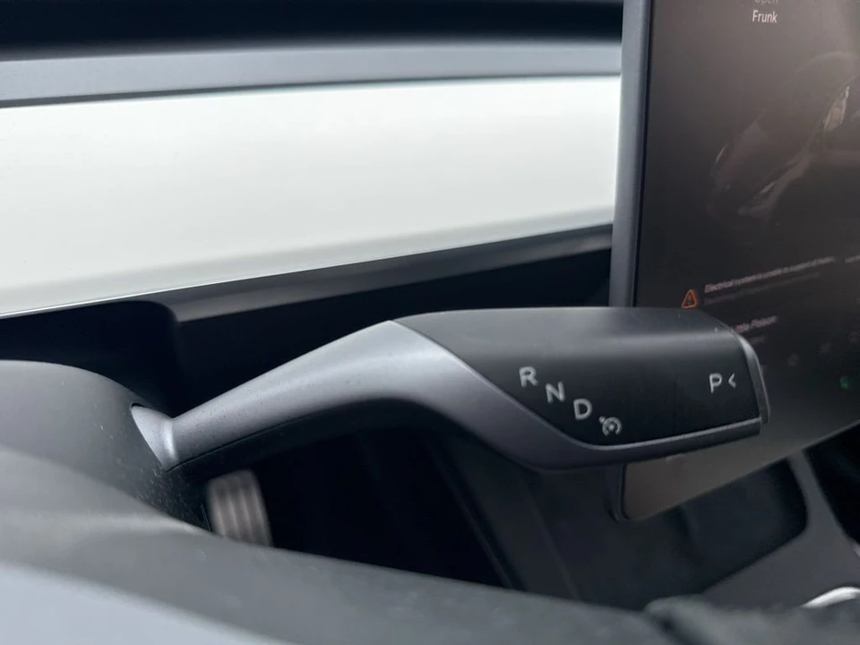 2021 Tesla Model Y Performance - Image 16 of 21