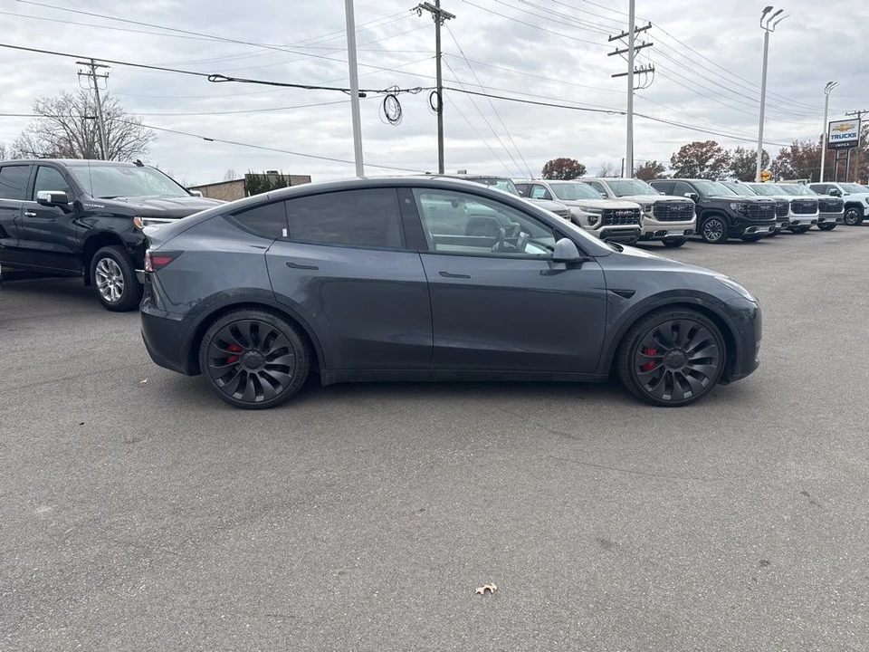 2021 Tesla Model Y Performance - Image 6 of 12