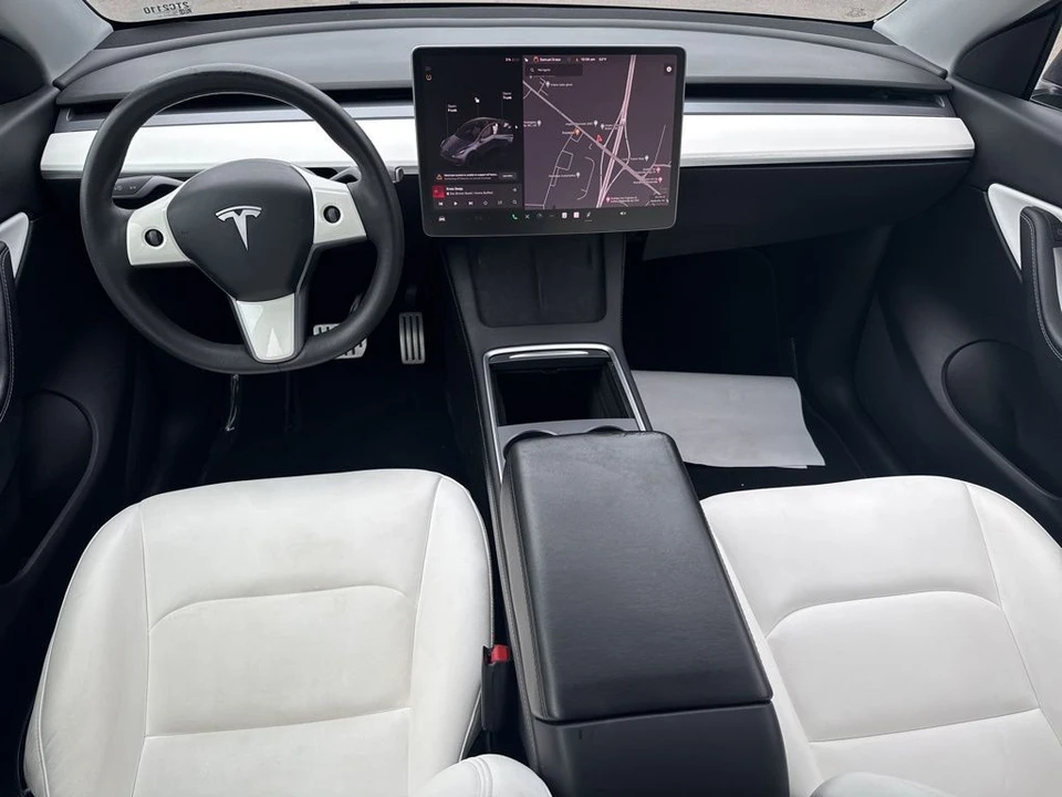 2021 Tesla Model Y Performance - Image 12 of 21