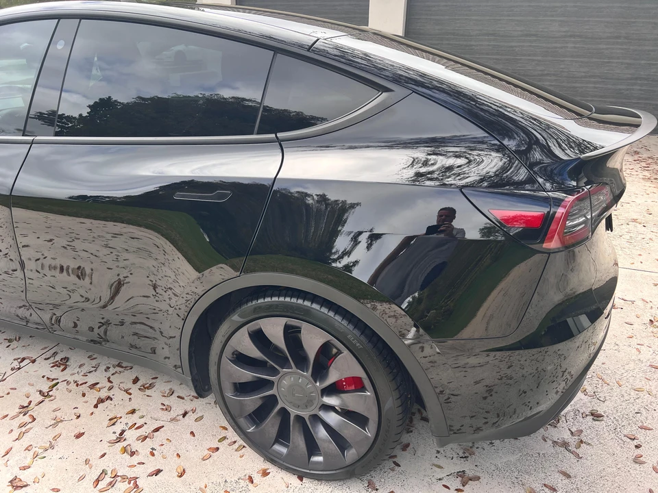 2021 Tesla Model Y Performance - Image 22 of 31