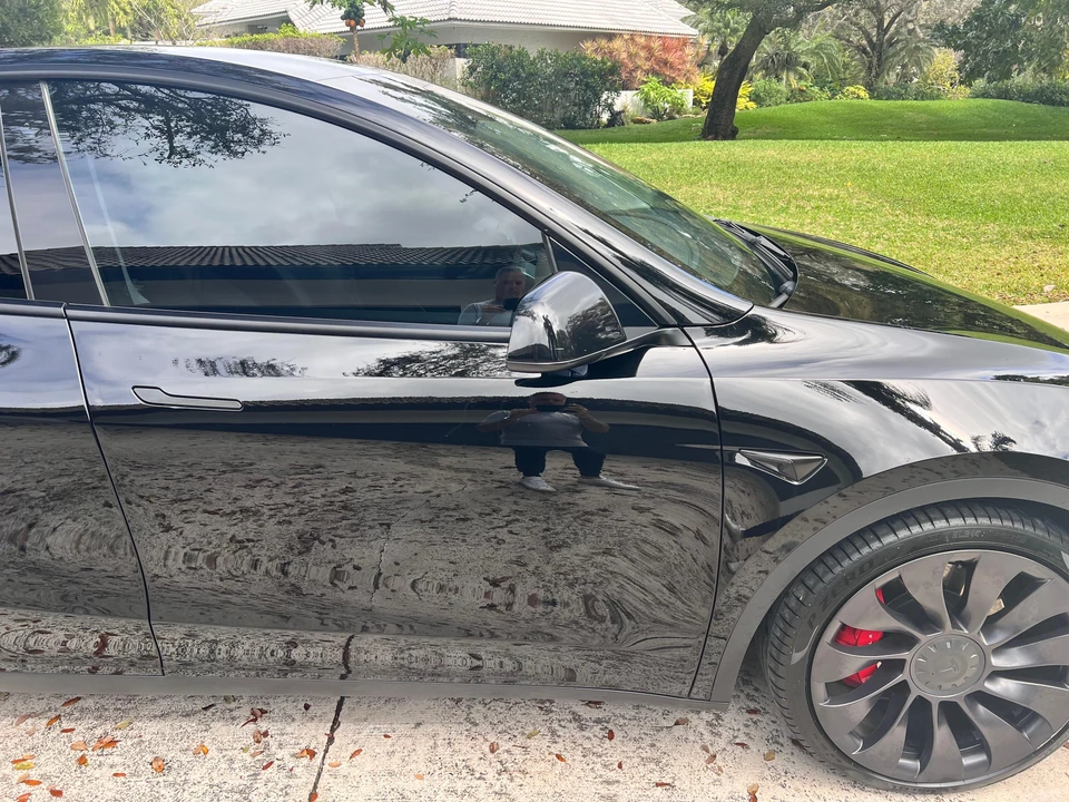 2021 Tesla Model Y Performance - Image 27 of 31