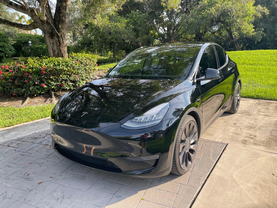 2021 Tesla Model Y Performance - Image 10 of 31