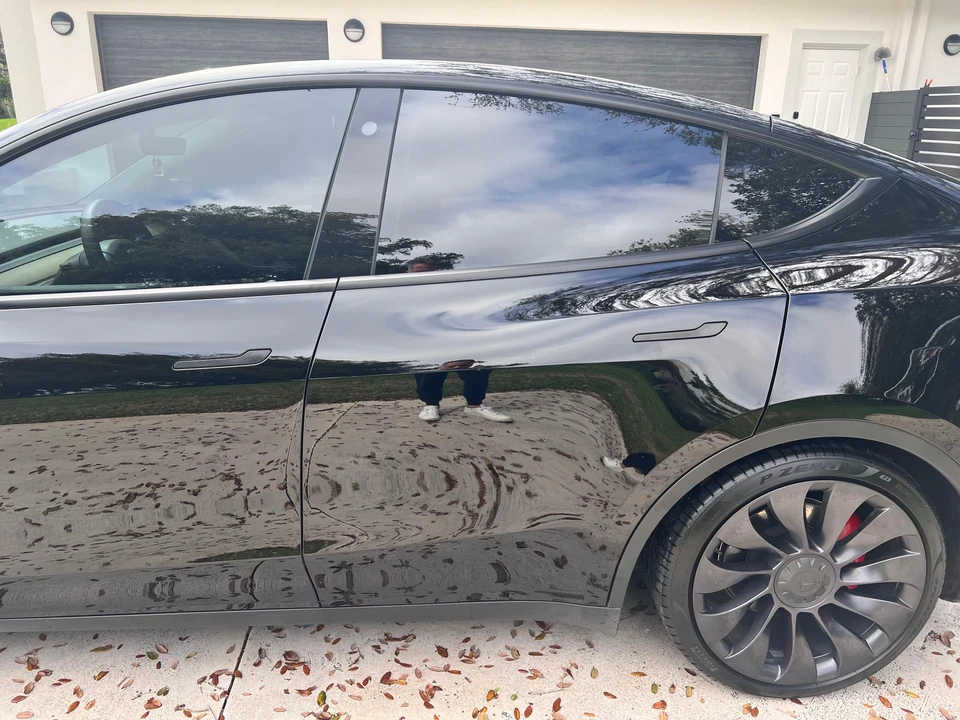 2021 Tesla Model Y Performance - Image 20 of 31