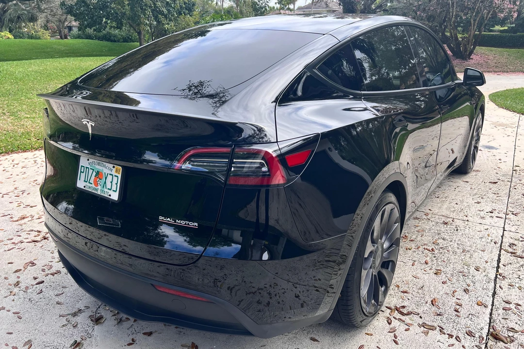 2021 Tesla Model Y Performance - Image 4 of 31