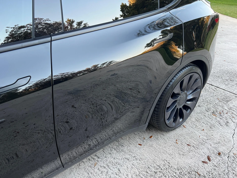 2021 Tesla Model Y Performance - Image 19 of 31