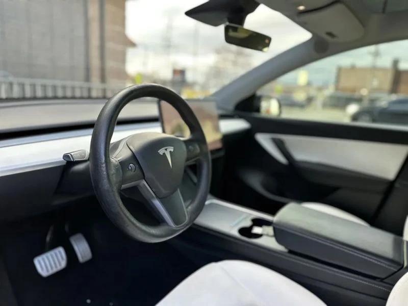 2021 Tesla Model Y Performance - Image 10 of 12
