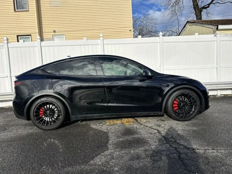 2021 Tesla Model Y Performance - Image 8 of 12
