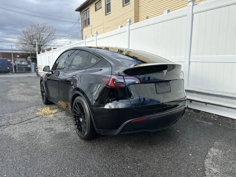 2021 Tesla Model Y Performance - Image 5 of 12