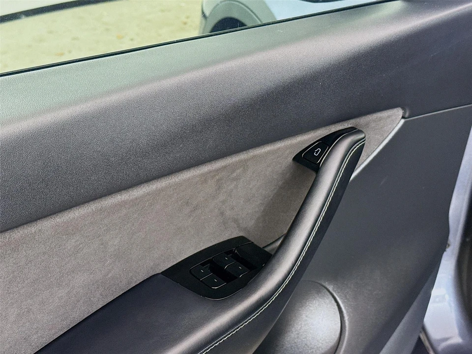 2021 Tesla Model Y Performance - Image 17 of 21