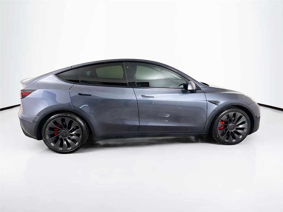 2021 Tesla Model Y Performance - Image 8 of 21