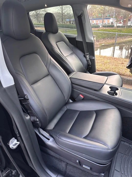 2021 Tesla Model Y Performance - Image 26 of 31