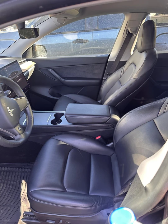 2021 Tesla Model Y Performance - Image 29 of 31