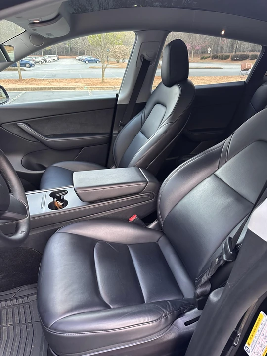 2021 Tesla Model Y Performance - Image 28 of 31