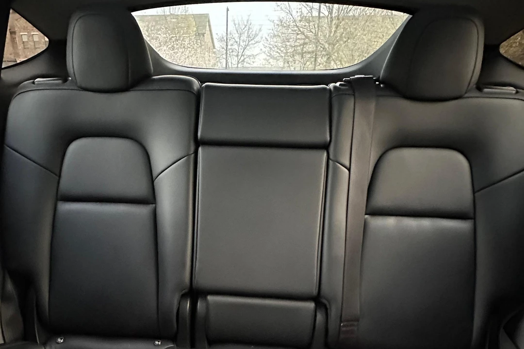 2021 Tesla Model Y Performance - Image 23 of 31